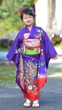 n䏊
